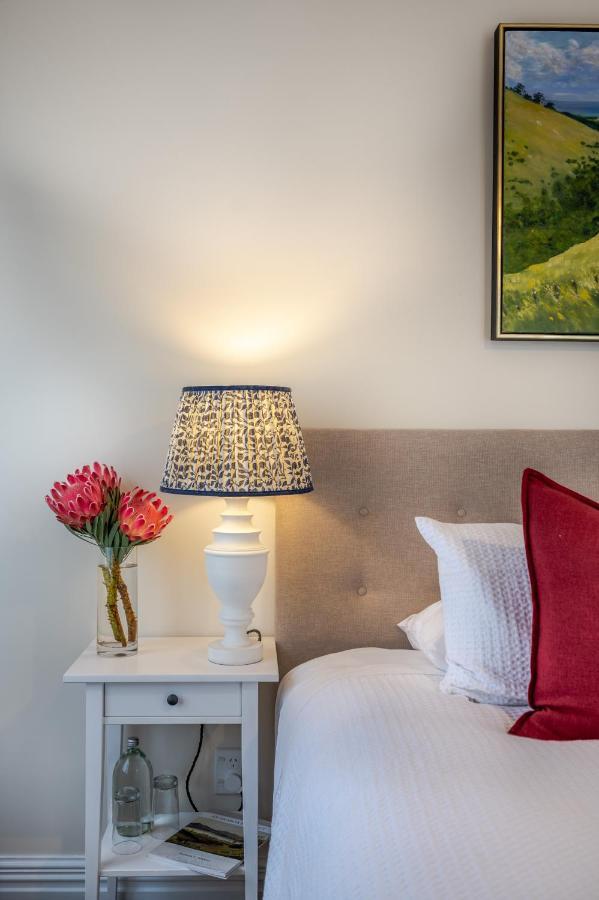 French Bay House Bed & Breakfast Akaroa Bagian luar foto